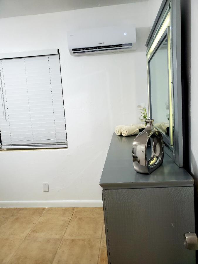 Singer Island Inn ウェストパームビーチ エクステリア 写真